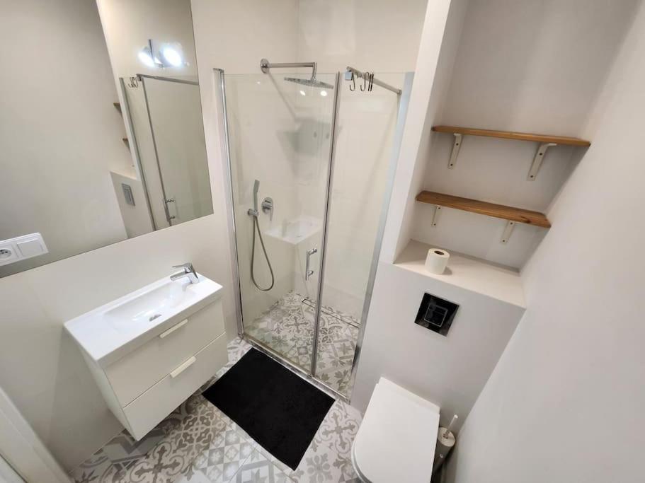 Apartstars - Powstancow #32 With Terrace Жешов Екстериор снимка